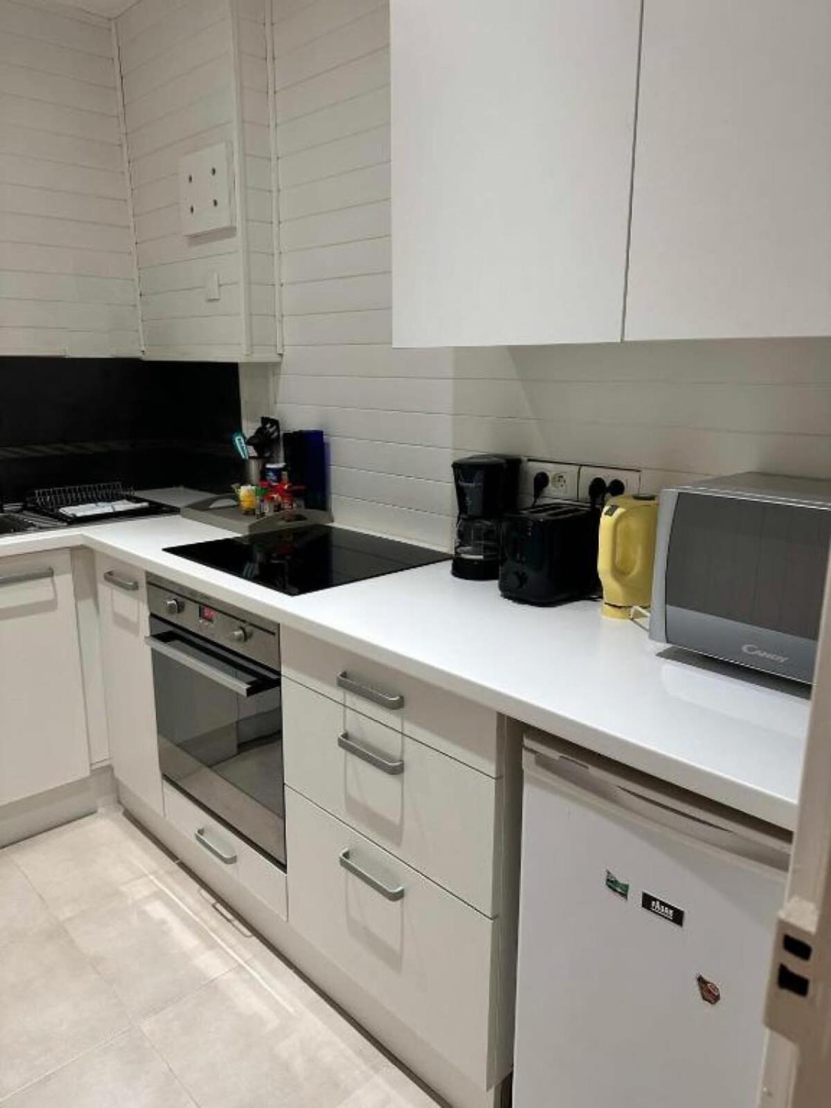 Bosio Raoul - And Steps Away From The Sea Apartment Nizza